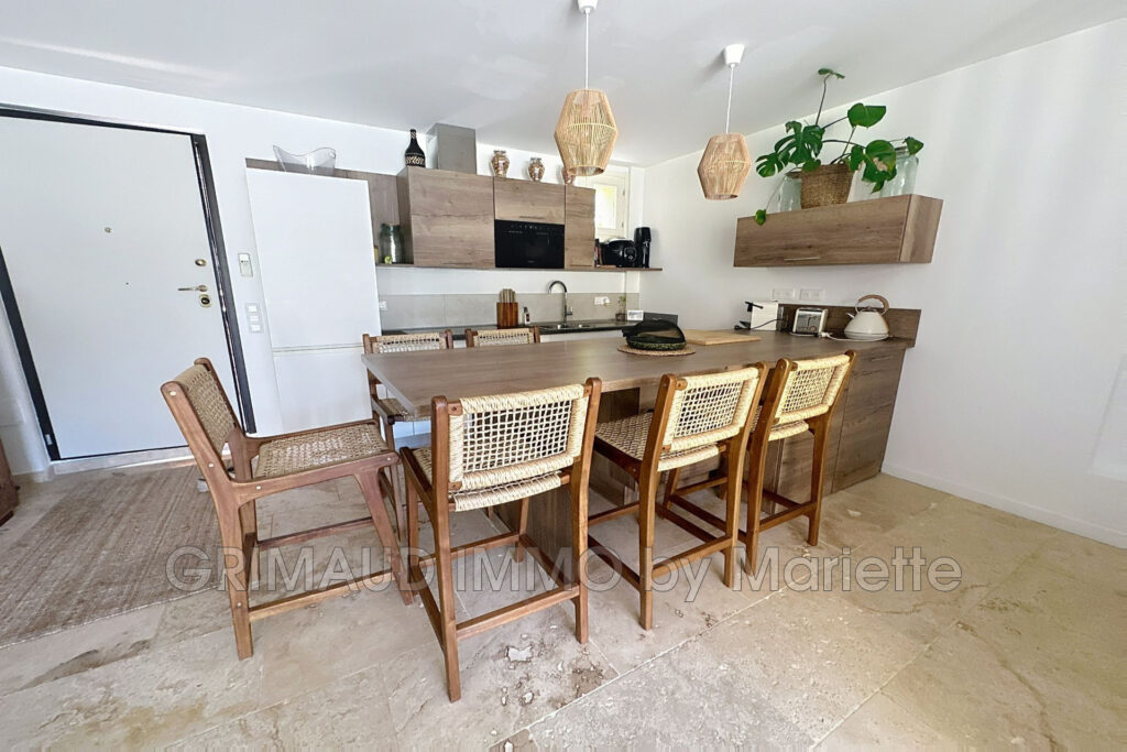 Maison avec piscine et jardin privé  3 chambres, belles prest – 4 pièces – 3 chambres – 78.60 m²