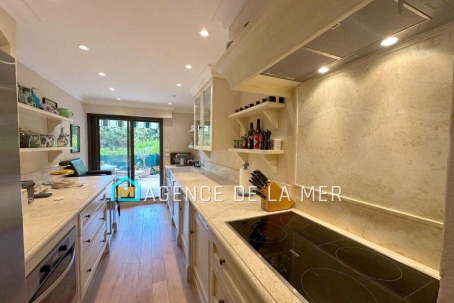 Appartement à vendre à Mandelieu-la-napoule — Vue parc — photo 9