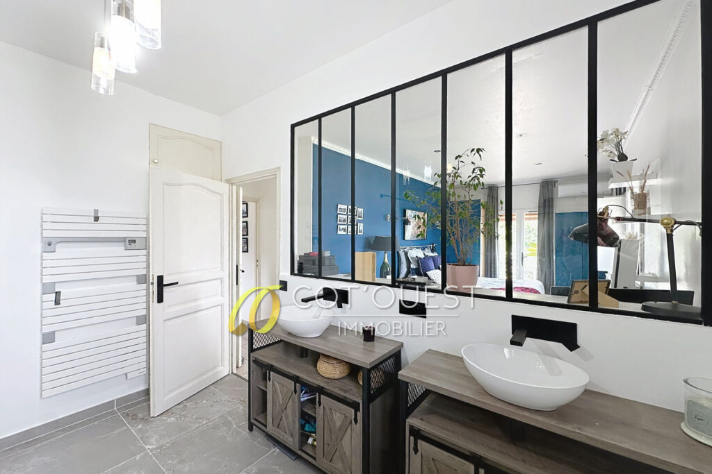 vente maison 6 Pièce(s) – 6 pièces – 4 chambres – 226.00 m²