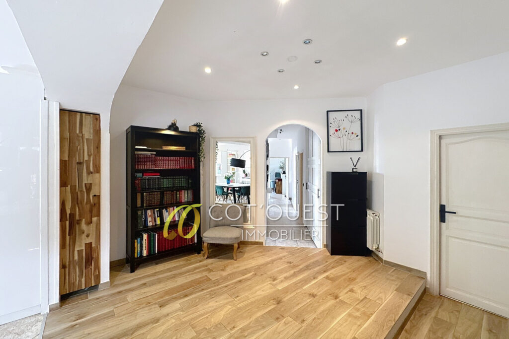 vente maison 6 Pièce(s) – 6 pièces – 4 chambres – 226.00 m²