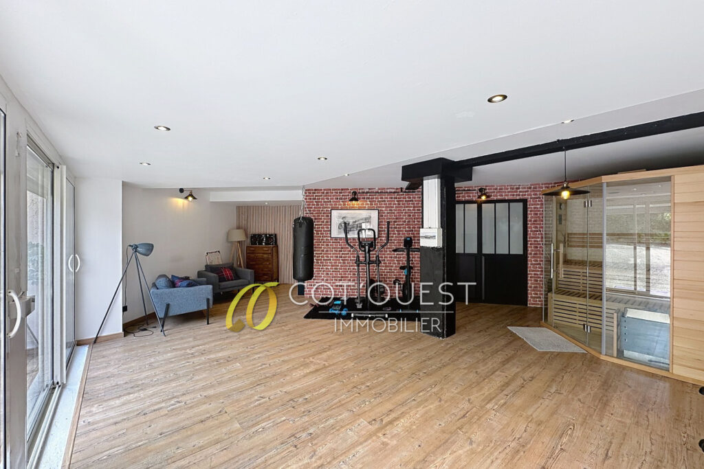 vente maison 6 Pièce(s) – 6 pièces – 4 chambres – 226.00 m²