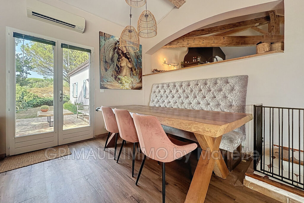 belle proprieté avec vue degagée, piscine et 2 appartements in – 10 pièces – 7 chambres – 280.00 m²