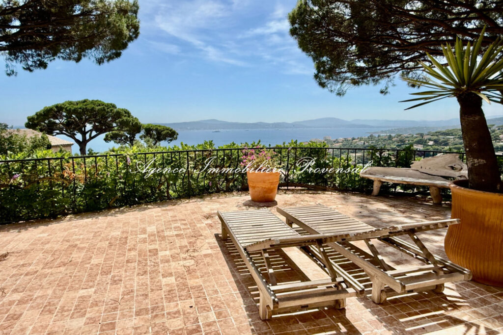 vente villa 7 Pièce(s) – 7 pièces – 5 chambres – 230.00 m²