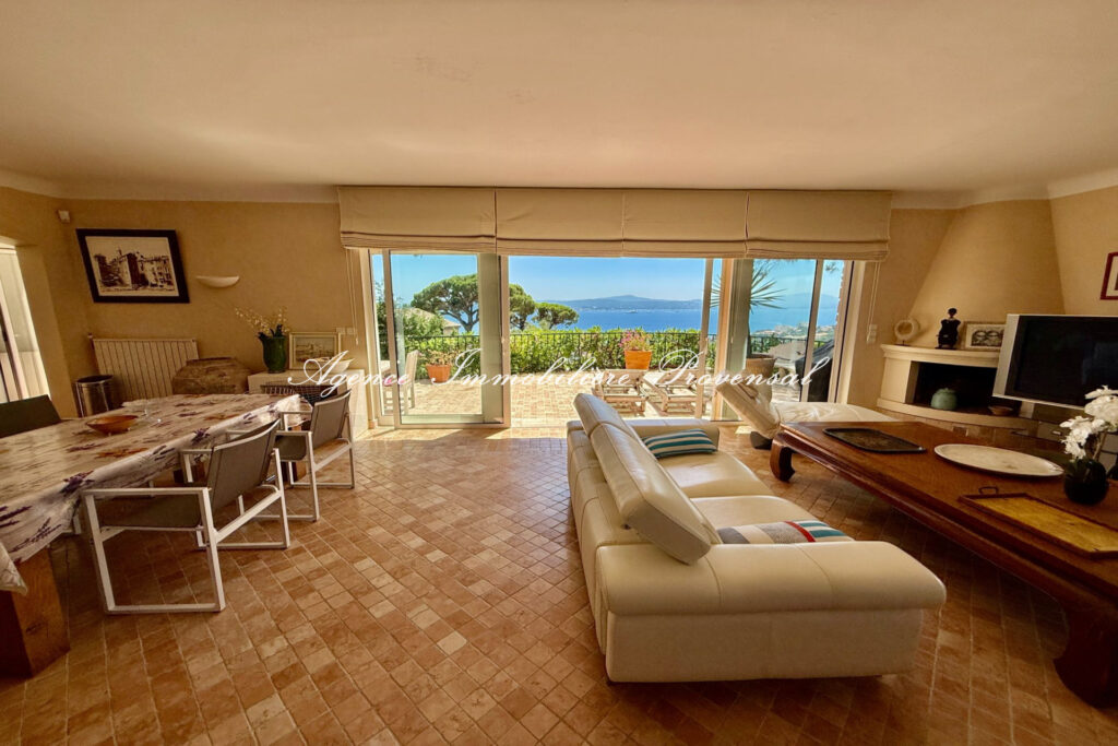 vente villa 7 Pièce(s) – 7 pièces – 5 chambres – 230.00 m²