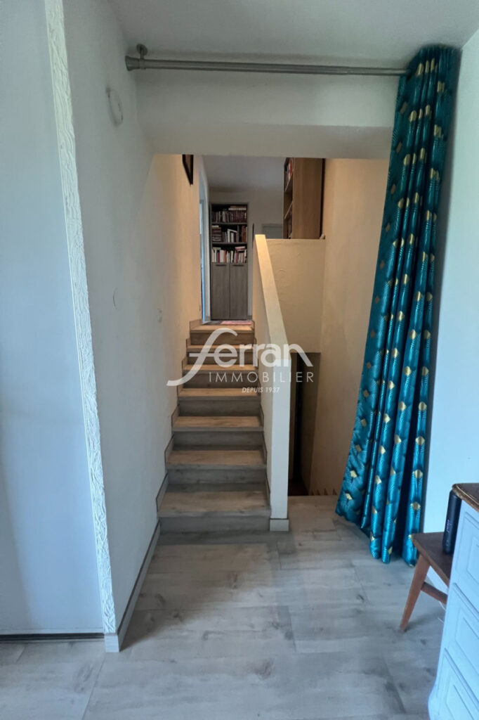 A Trans-en-Provence, maison 140 m2 avec piscine et garage. – 5 pièces – 3 chambres – 130.00 m²