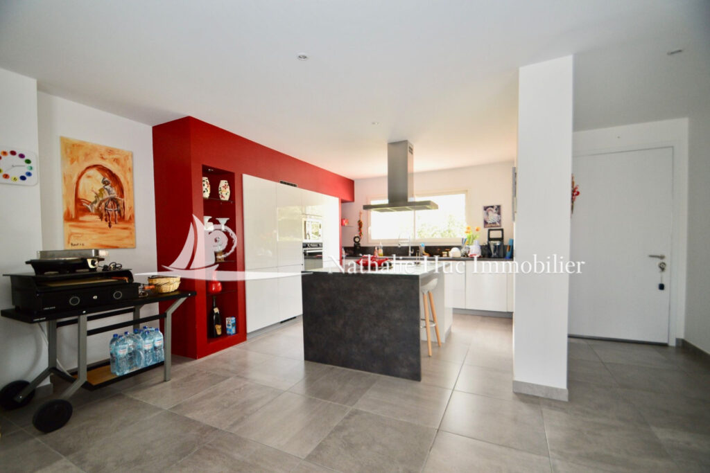 vente maison 4 Pièce(s) – 4 pièces – 3 chambres – 131.20 m²