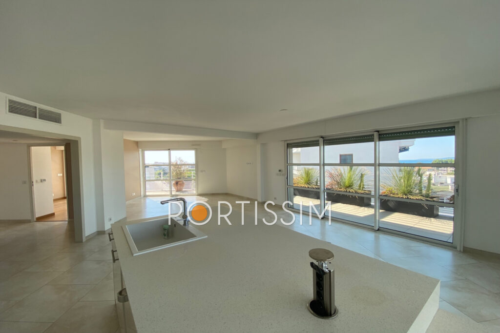 Cagnes sur Mer : Villa sur toit 4 pièces 107m² – 4 pièces – 3 chambres – 107.03 m²