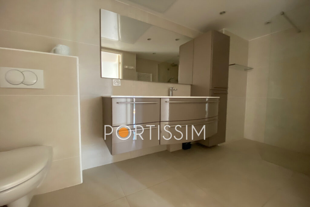 Cagnes sur Mer : Villa sur toit 4 pièces 107m² – 4 pièces – 3 chambres – 107.03 m²