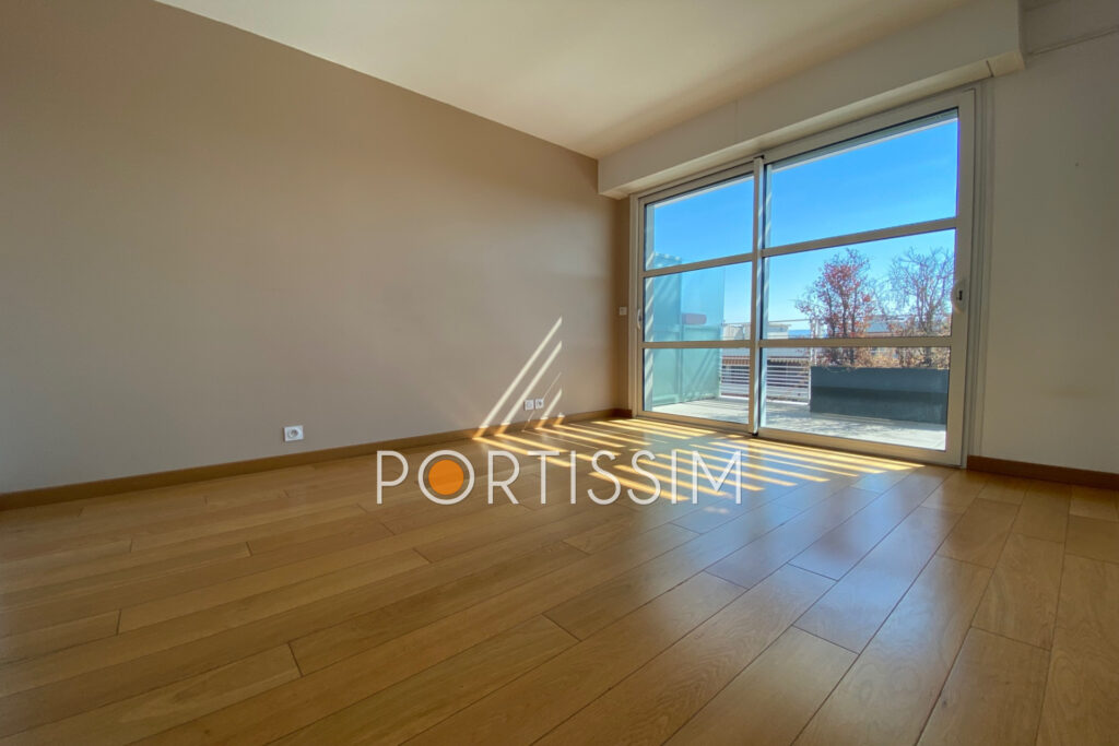 Cagnes sur Mer : Villa sur toit 4 pièces 107m² – 4 pièces – 3 chambres – 107.03 m²