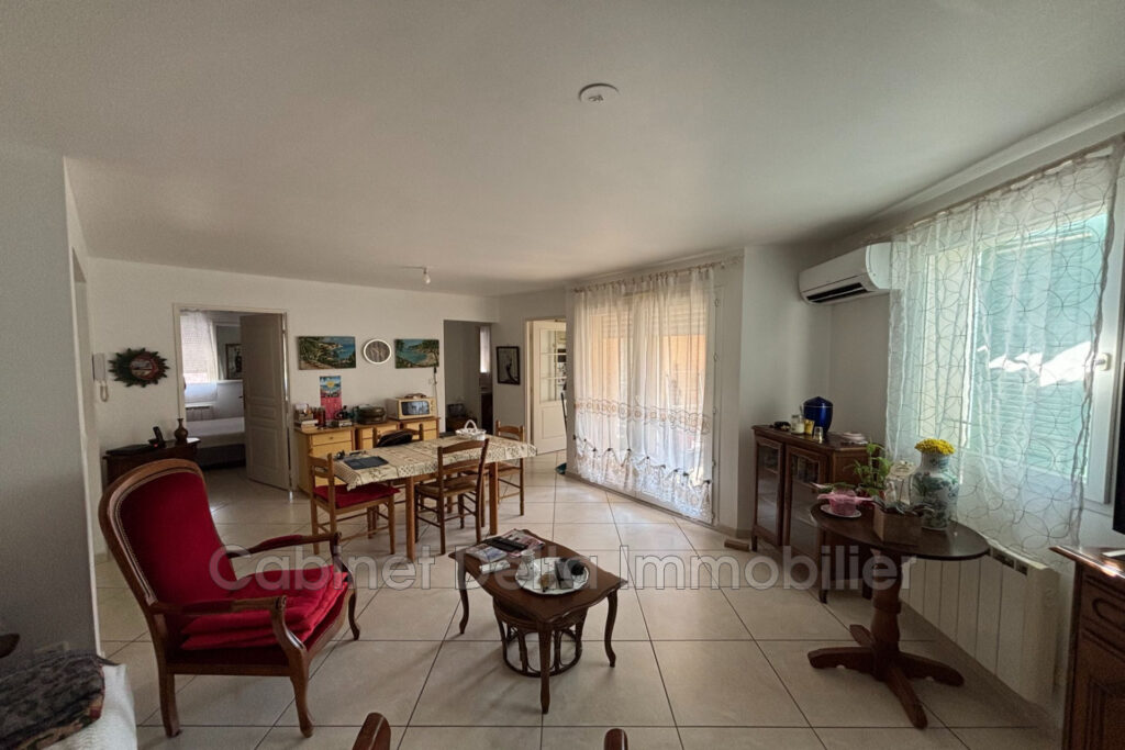 A proximité des rues piétonnes – 3 pièces – 2 chambres – 62.00 m²