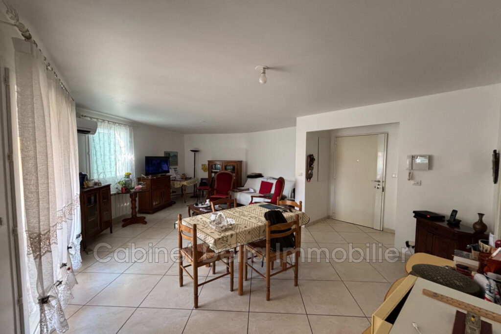 A proximité des rues piétonnes – 3 pièces – 2 chambres – 62.00 m²