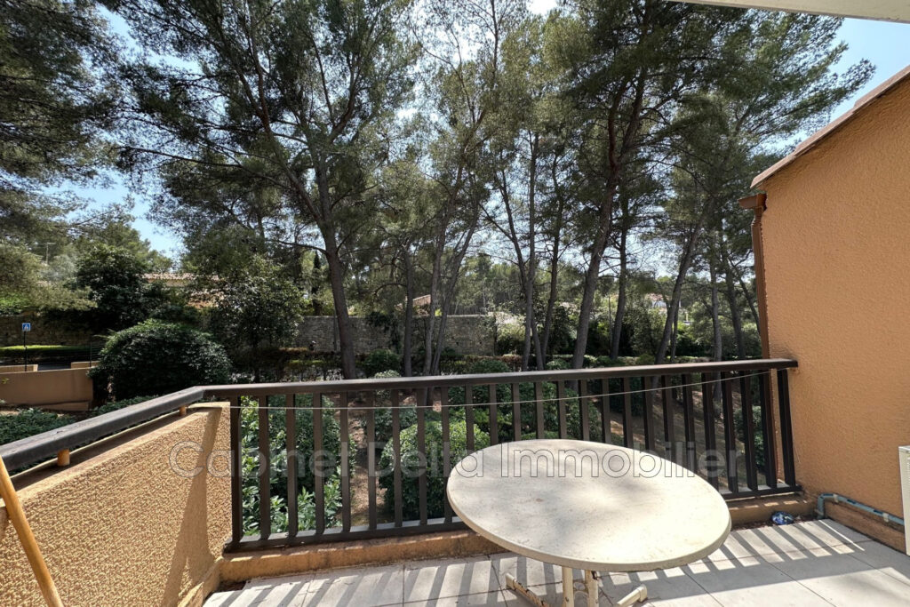 Entre Sanary et Bandol – 1 pièce – NR chambres – 23.00 m²