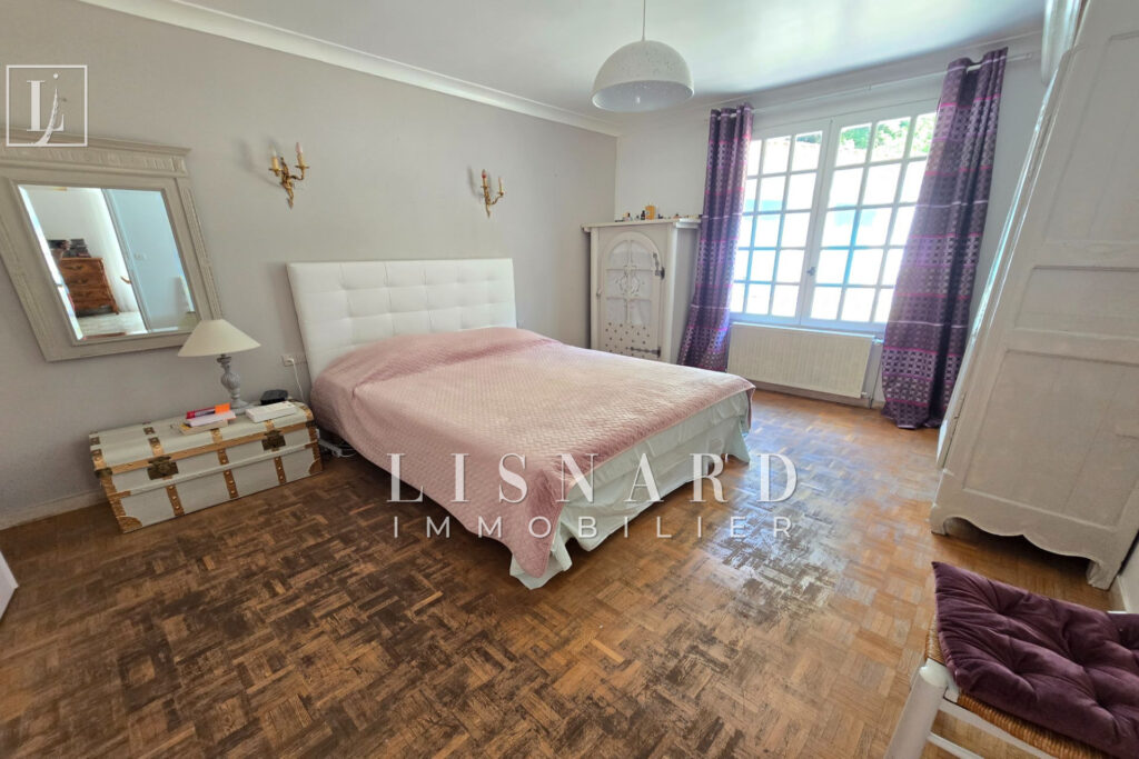 vente maison 6 Pièce(s) – 6 pièces – 4 chambres – 240.00 m²