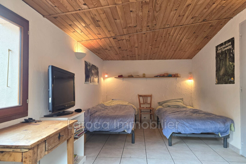 Achat villa à Laroque des Albères – 5 pièces – 3 chambres – 124.00 m²