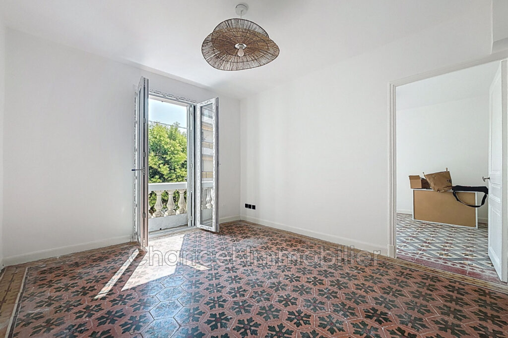 vente maison de ville 6 Pièce(s) – 6 pièces – 6 chambres – 221.36 m²