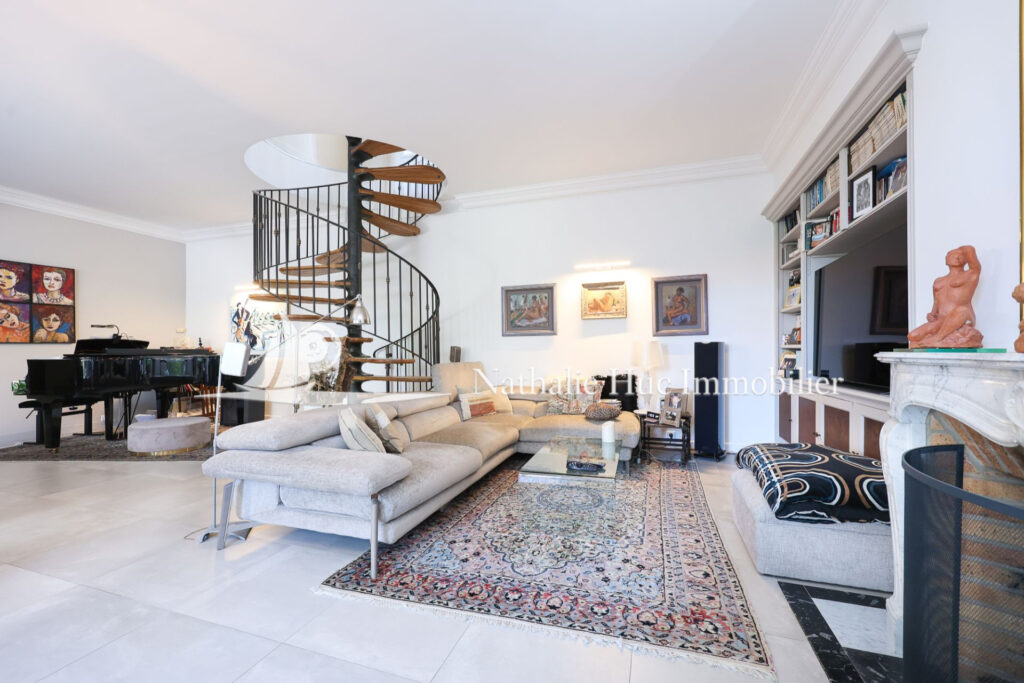 vente mas 5 Pièce(s) – 5 pièces – 4 chambres – 250.00 m²