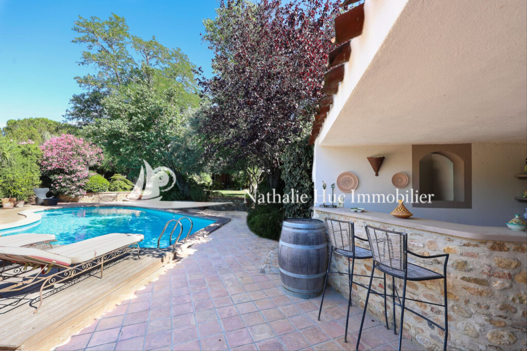 vente mas 5 Pièce(s) – 5 pièces – 4 chambres – 250.00 m²