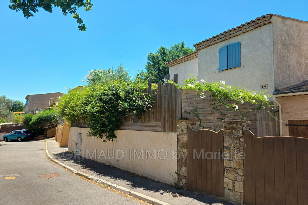belle maison a pied du village Grimaud – 5 pièces – 4 chambres – 110.00 m²