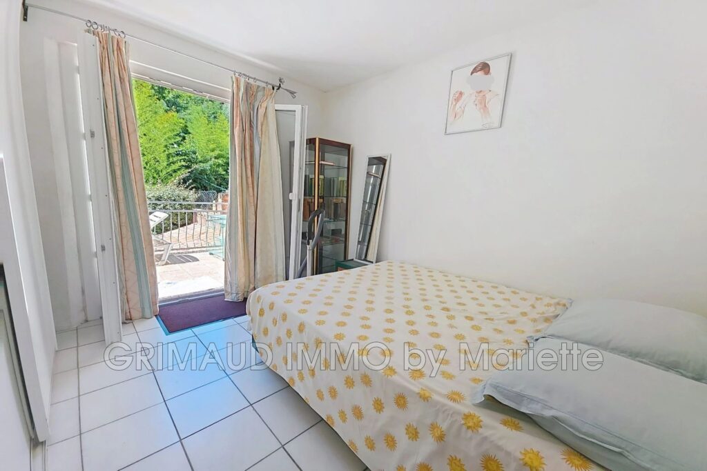 belle maison a pied du village Grimaud – 5 pièces – 4 chambres – 110.00 m²