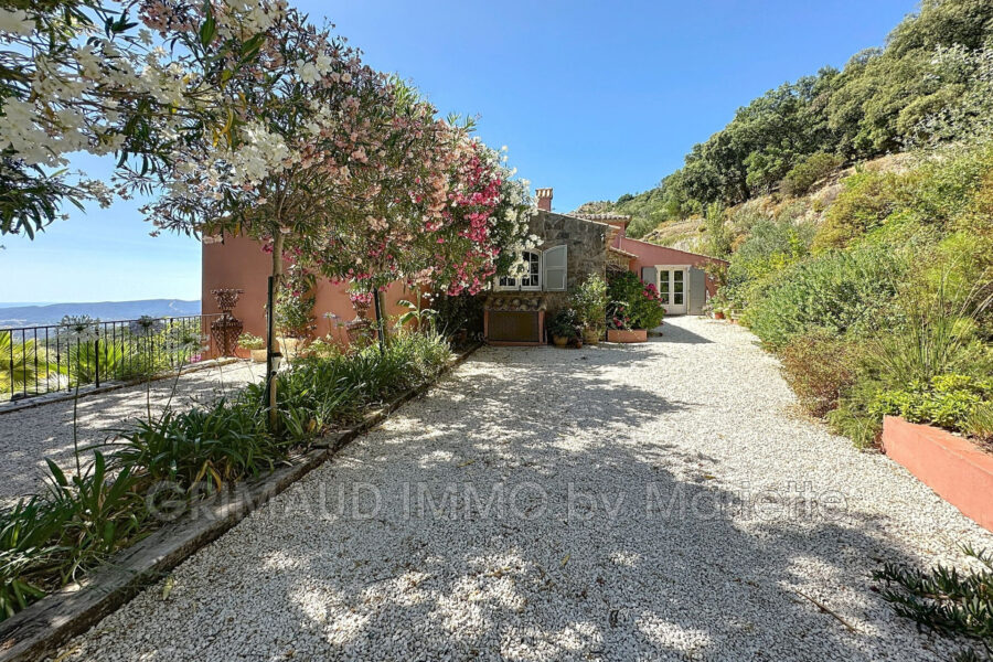 Maison à vendre à La garde-freinet