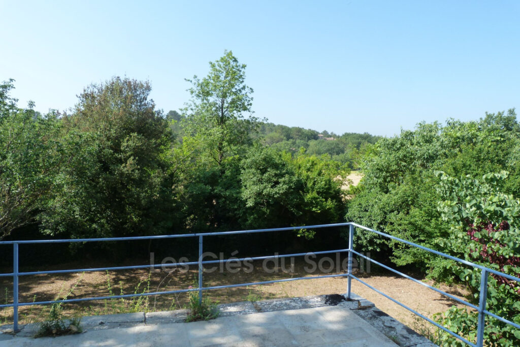 BRAS  Bastide Provençale T6 sur 18 hectares – Vue panoramique – 6 pièces – 5 chambres – 174.00 m²