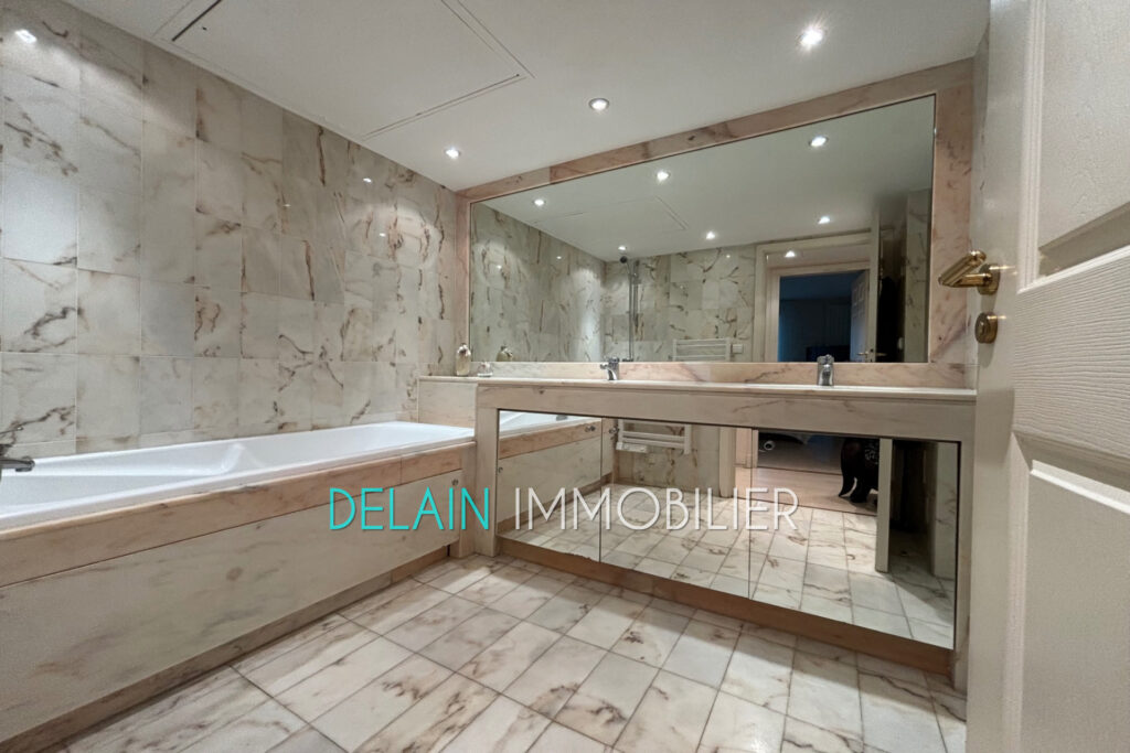 vente appartement 4 Pièce(s) – 4 pièces – 3 chambres – 156.59 m²