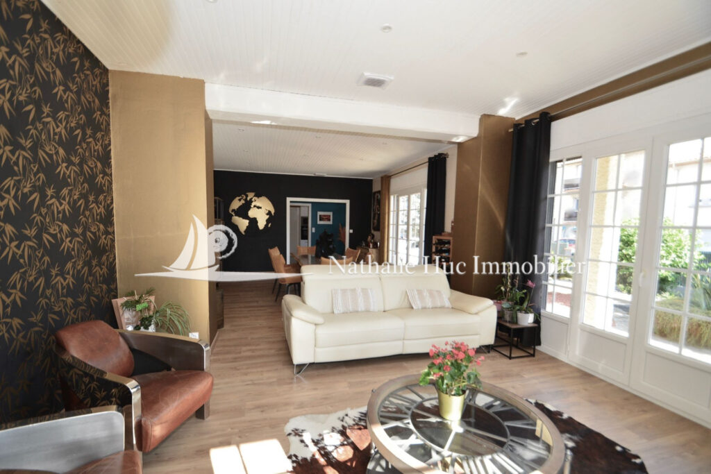 vente maison 4 Pièce(s) – 4 pièces – 3 chambres – 160.00 m²