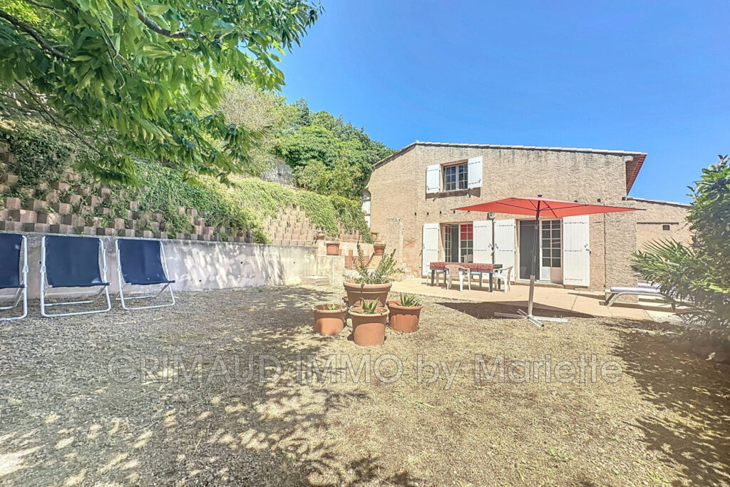 À deux pas du village, maison avec vue panoramique sur la mer  – 4 pièces – 3 chambres – 107.00 m²