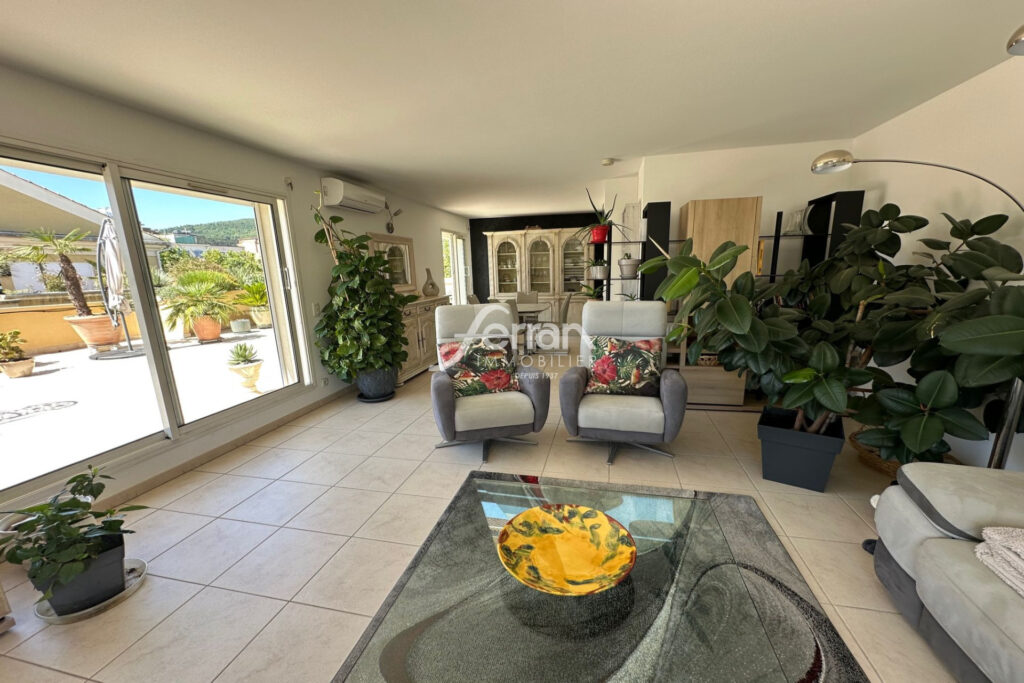 vente appartement 4 Pièce(s) – 4 pièces – 3 chambres – 150.00 m²