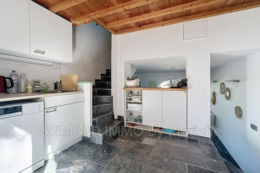 Maison à vendre à Cogolin — Vue parc — photo 8