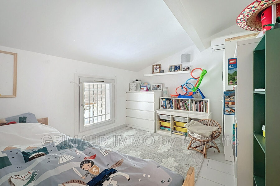Maison à vendre à Cogolin — Vue parc — photo 14
