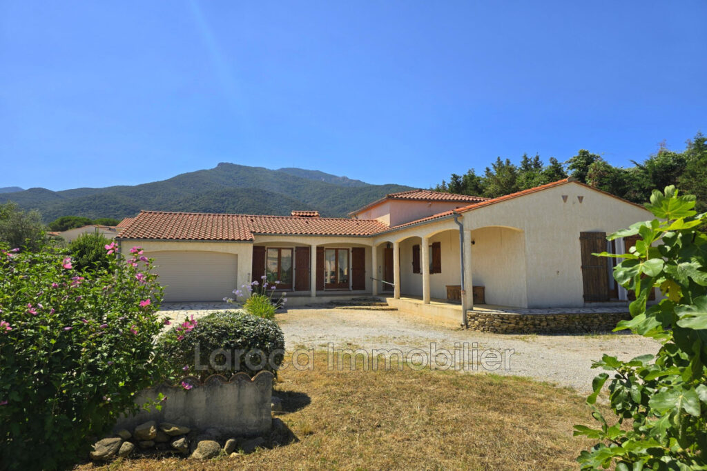 Achat villa à Laroque des Albères – 5 pièces – 3 chambres – 124.00 m²