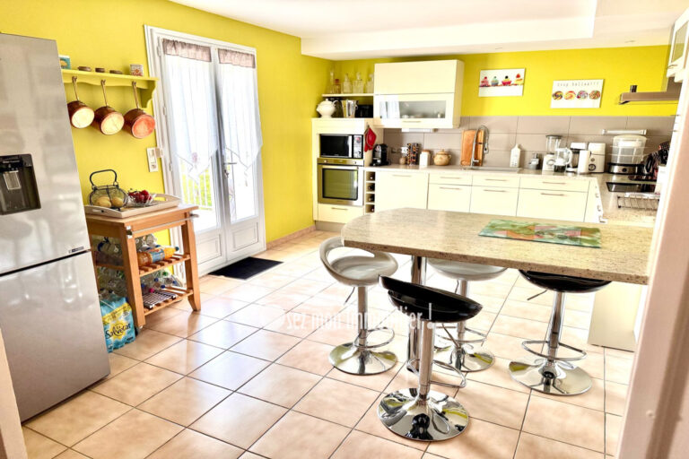 vente  7 Pièce(s) – 7 pièces – 5 chambres – 171.00 m²