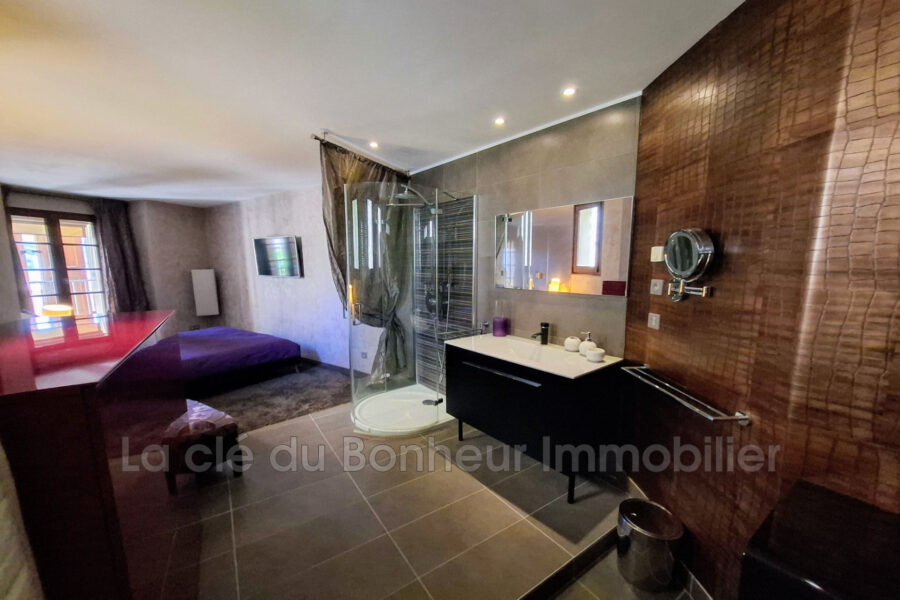 Maison à vendre à Sainte-croix-du-verdon