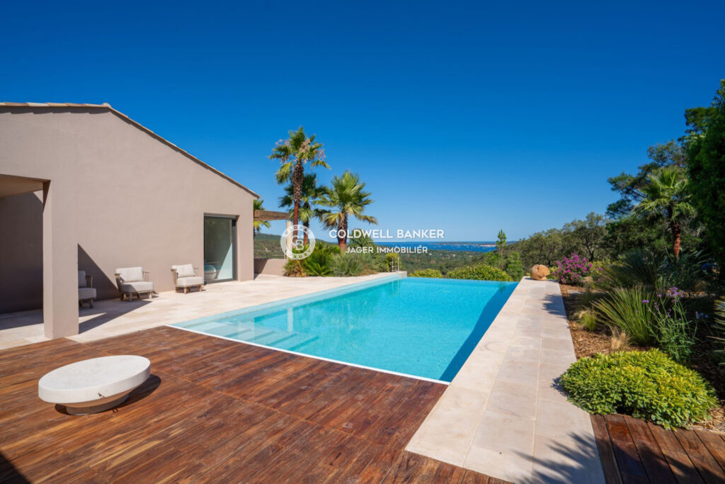Superbe villa 330m2 5 chambres + studio – Vue panoramique mer  – 7 pièces – 6 chambres – 4  – 330.00 m²