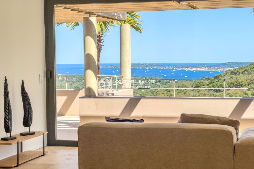 Superbe villa 330m2 5 chambres + studio – Vue panoramique mer  – 7 pièces – 6 chambres – 4  – 330.00 m²