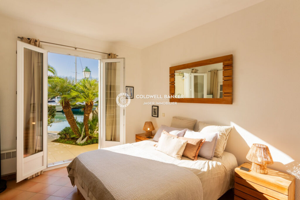 Appartement avec terrasse et amarrage – 3 pièces – 2 chambres – 66.00 m²