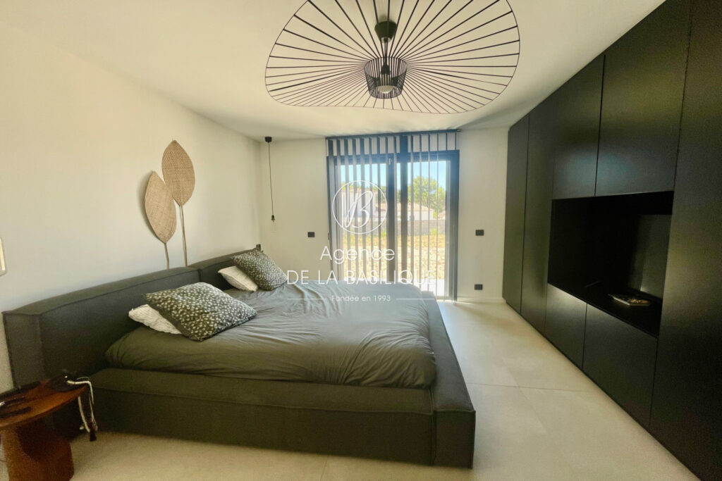 vente maison de caractère 4 Pièce(s) – 4 pièces – 3 chambres – 4  – 114.00 m²