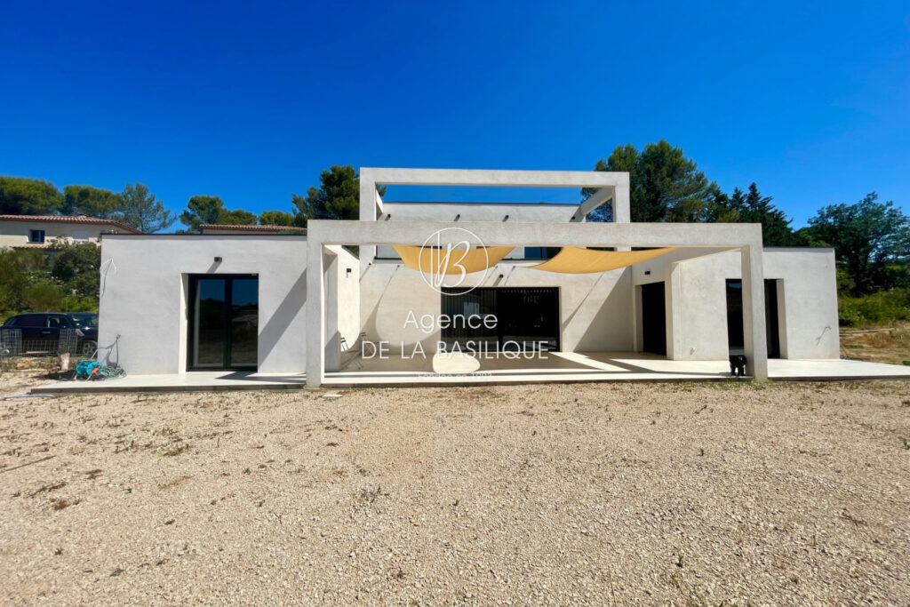 vente maison de caractère 4 Pièce(s) – 4 pièces – 3 chambres – 4  – 114.00 m²