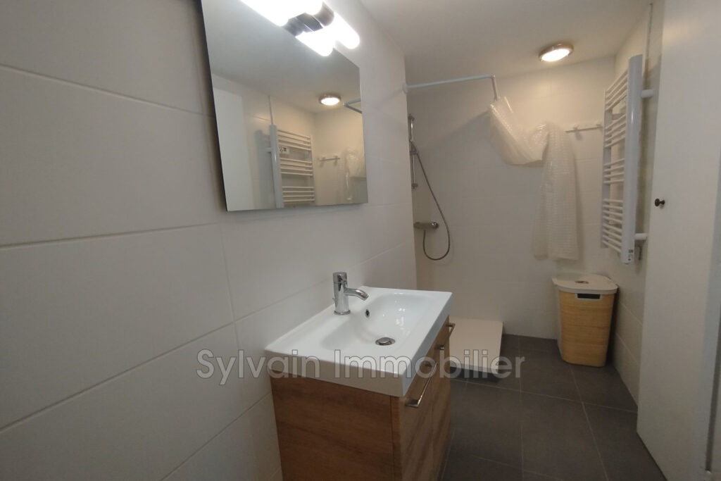 vente maison 9 Pièce(s) – 9 pièces – 6 chambres – 220.00 m²