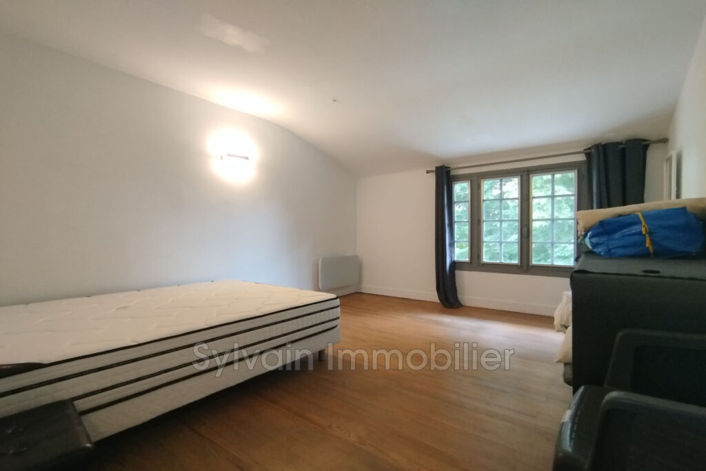 vente maison 9 Pièce(s) – 9 pièces – 6 chambres – 220.00 m²
