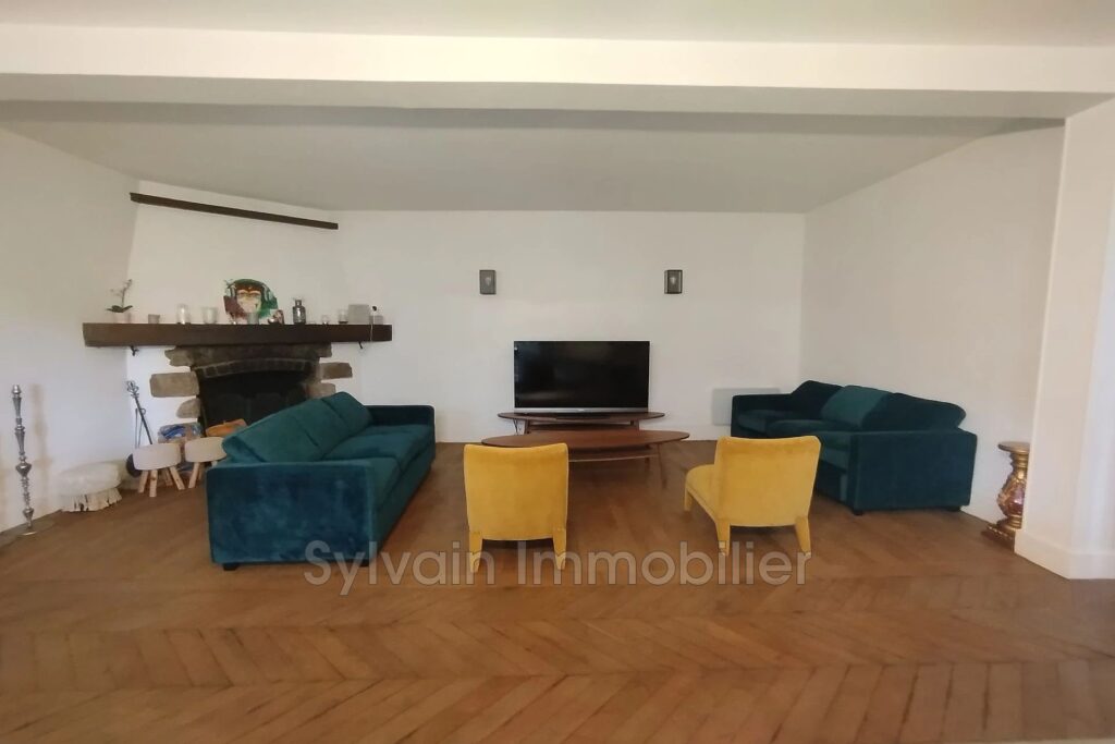 vente maison 9 Pièce(s) – 9 pièces – 6 chambres – 220.00 m²