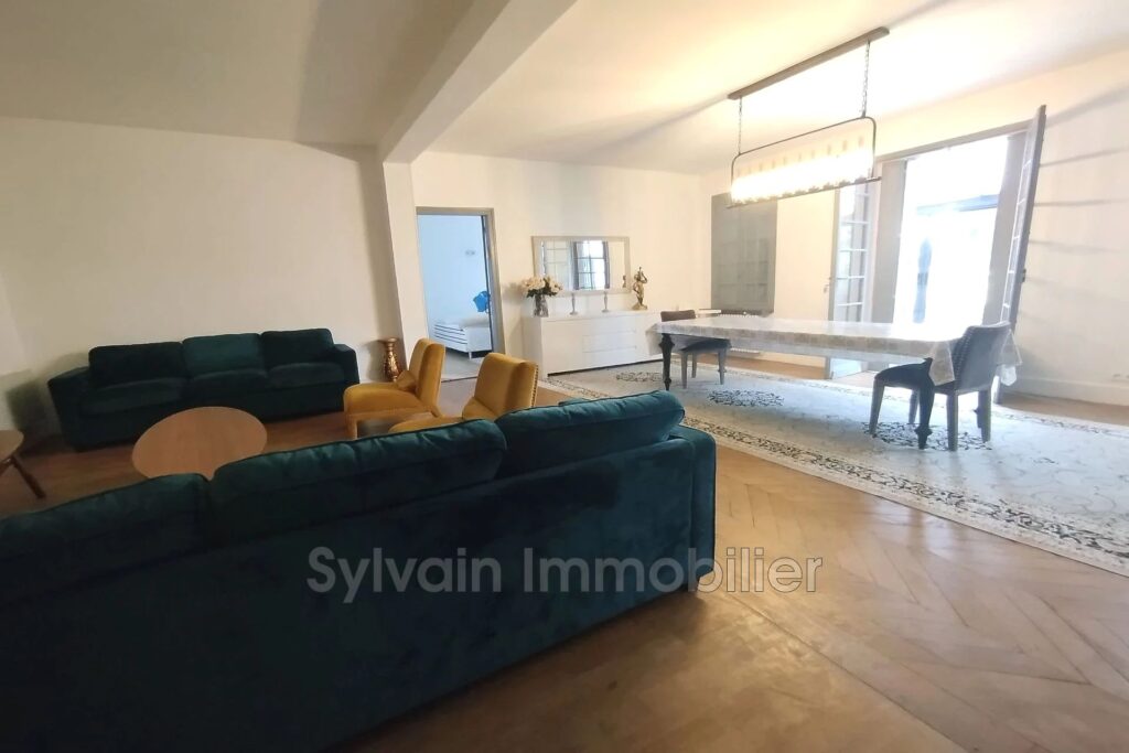 vente maison 9 Pièce(s) – 9 pièces – 6 chambres – 220.00 m²