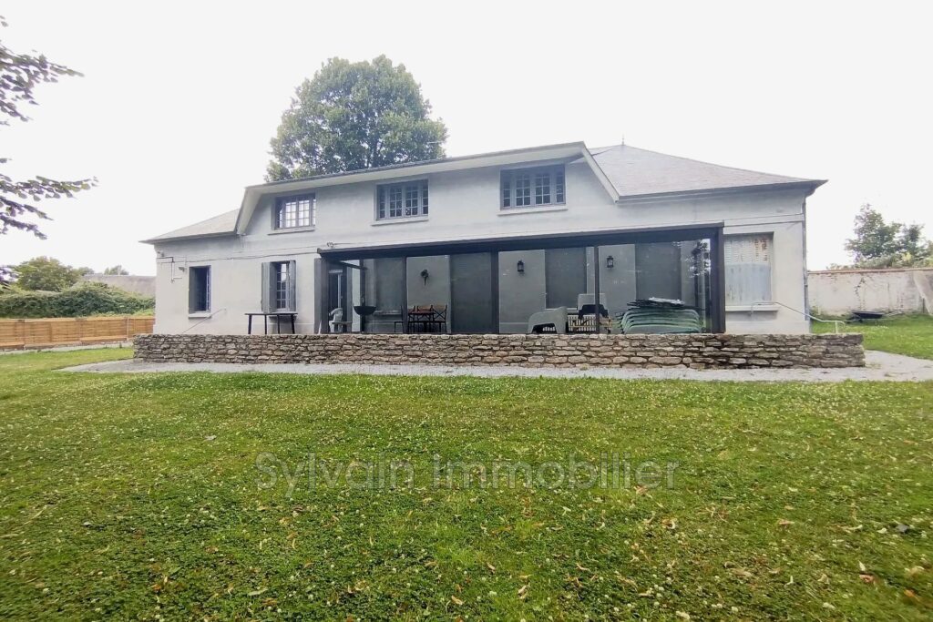 vente maison 9 Pièce(s) – 9 pièces – 6 chambres – 220.00 m²