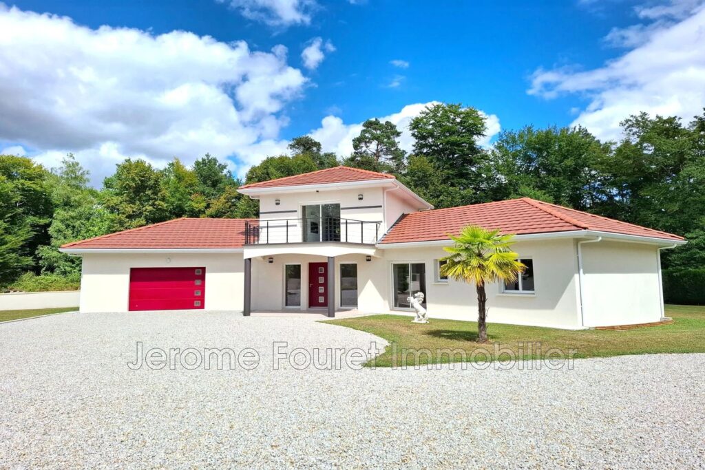 Maison contemporaine de standing avec dépendances, en bout d’i – 5 pièces – 3 chambres – 250.00 m²