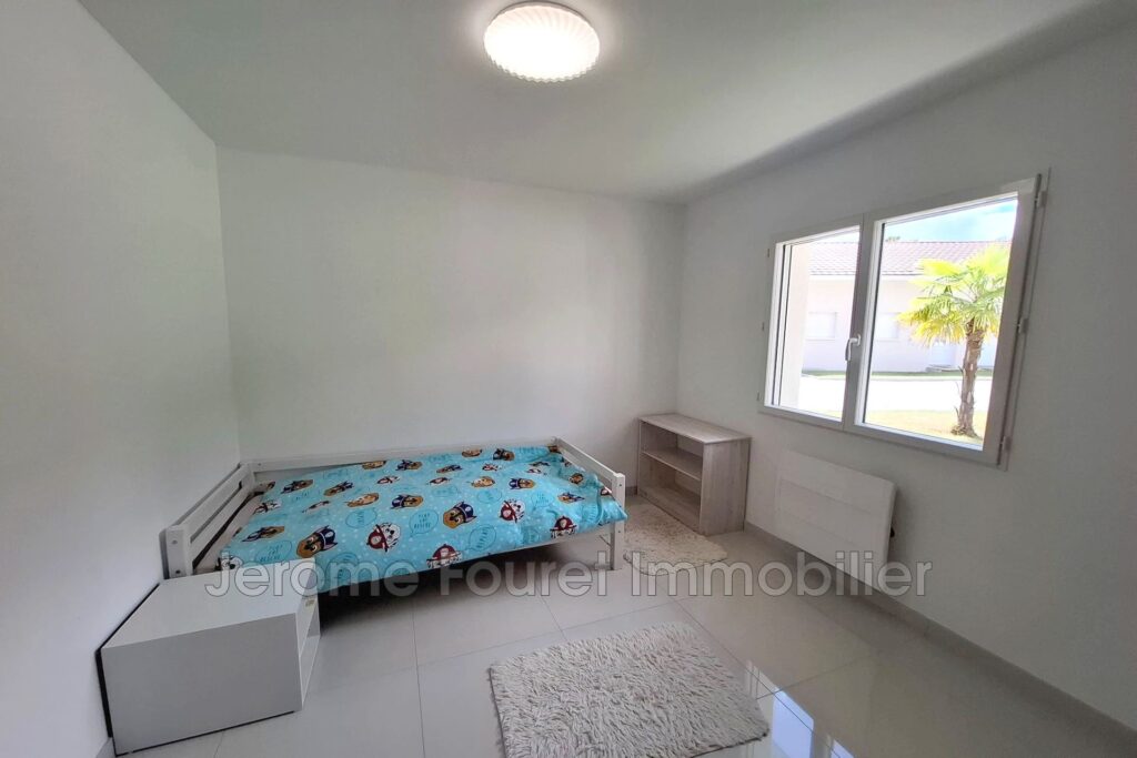 Maison contemporaine de standing avec dépendances, en bout d’i – 5 pièces – 3 chambres – 250.00 m²