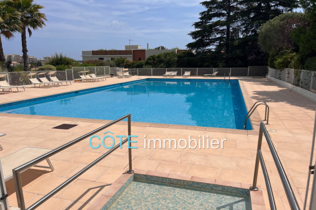 PROCHE BADINE 4P 80m² VUE DEGAGEE PETITE COPRO AVEC PISCINE. – 4 pièces – 3 chambres – 80.00 m²