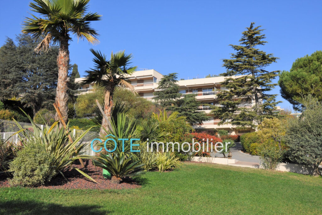 PROCHE BADINE 4P 80m² VUE DEGAGEE PETITE COPRO AVEC PISCINE. – 4 pièces – 3 chambres – 80.00 m²