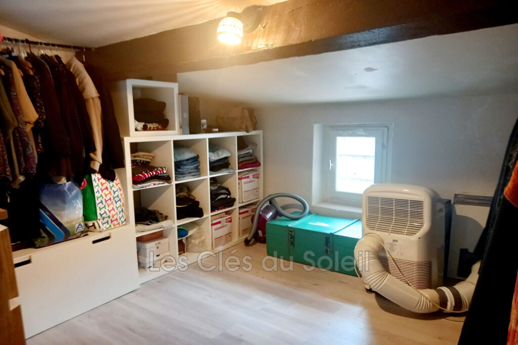 vente maison de village 4 Pièce(s) – 4 pièces – 1 chambre – 95.00 m²