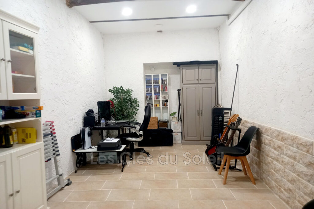 vente maison de village 4 Pièce(s) – 4 pièces – 1 chambre – 95.00 m²